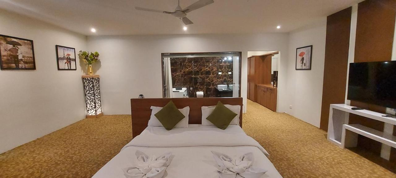 The Windmill Resorts Mālvan 외부 사진